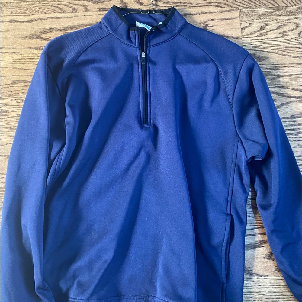 Men’s medium blue pullover.
